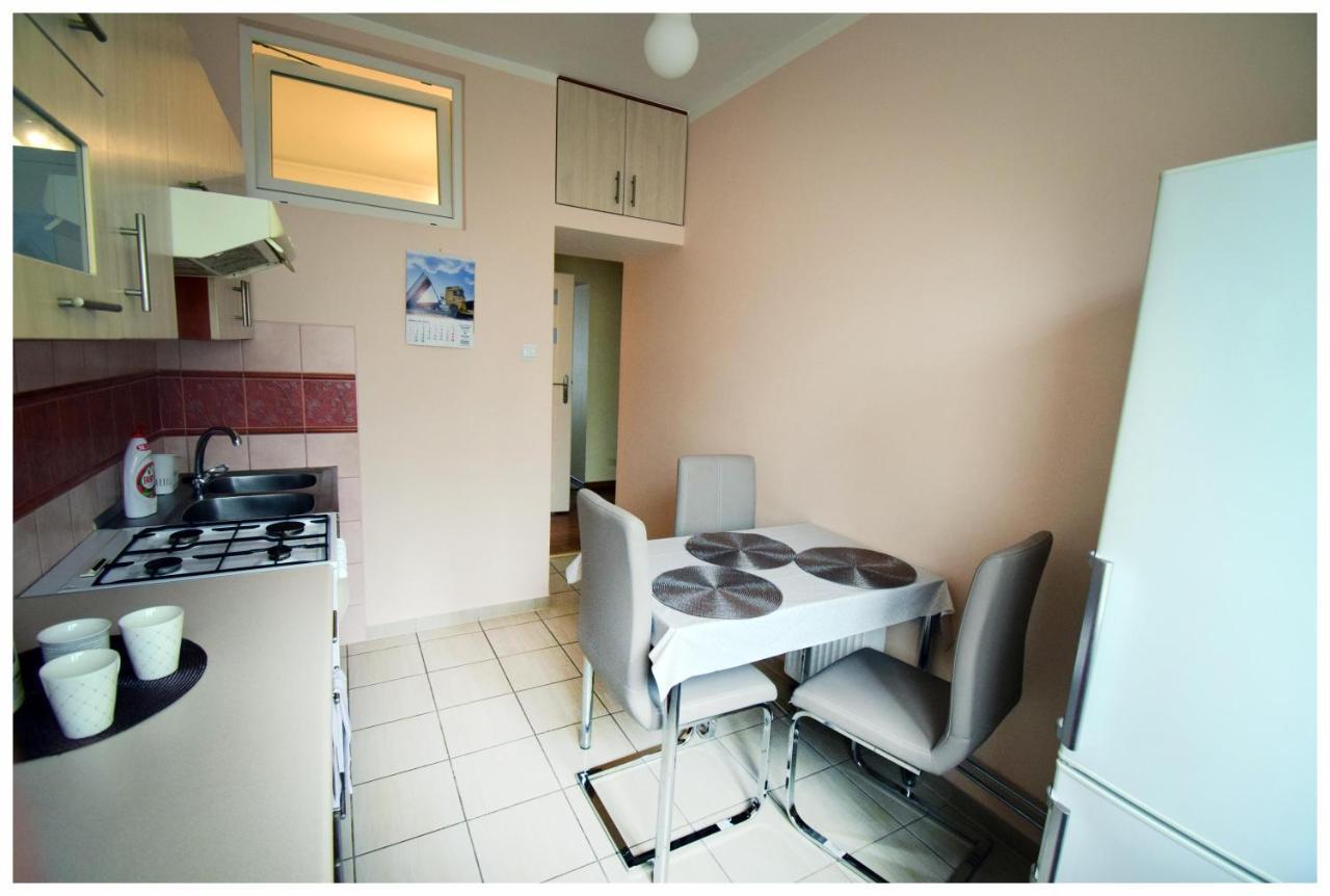 Color 24 Apartament IV Daire Stalowa Wola Dış mekan fotoğraf